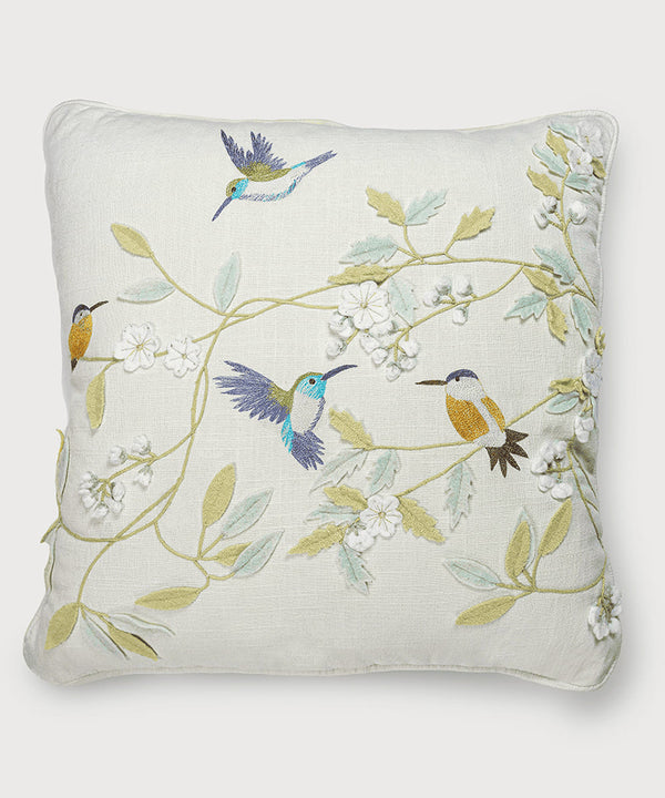 Housse de coussin décorative en coton texturé, brodée à la main, motif oiseau botanique | 45 x 45 cm