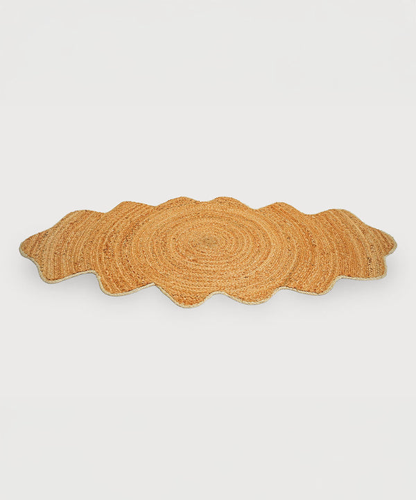 Asymmetrical Scalloped Bloom – 100% Natural Jute | 2 x 4 ft
